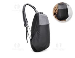 Mochila de couro preta de luxo para mulheres elegantes. Ideal para viagens e negócios. Fabricada em couro de alta qualidade