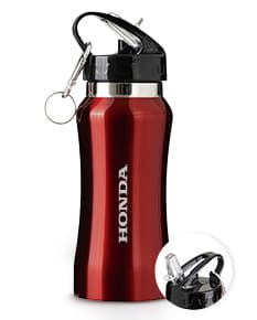 Garrafa de aço inoxidável de 500ml, contendo líquido transparente. O objeto está fechado com uma tampa e é ideal para