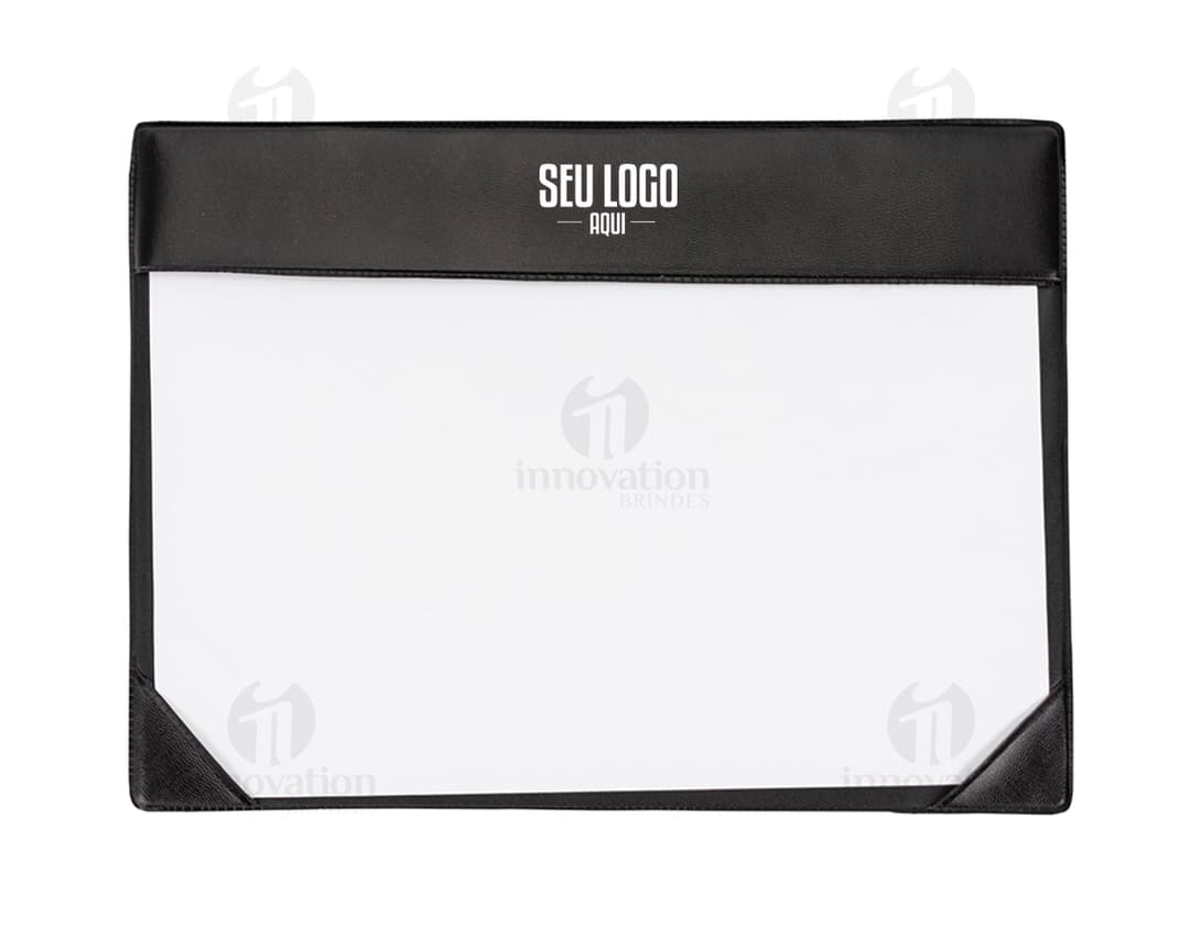 Foto de um rascunho vazio em um quadro de videodisco com design moderno de negócios. O objeto tem um formato de quadro de