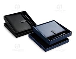 Kit Executivo 2 Peças, composto por um notebook, drive externo, pasta, dispositivo, computador, teclado, equipamento preto