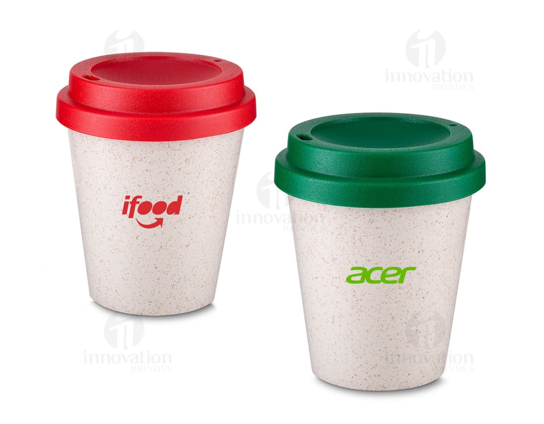 Copo plástico descartável preto para bebidas quentes ou frias. Ideal para festas, eventos e uso doméstico. Design moderno e