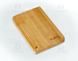 Tábua de churrasco em madeira com design moderno e prático para o seu negócio de brindes. Ideal para personalização com