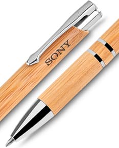 Caneta de bambu natural para escrita suave e ecológica. Ideal para uso no escritório, escola ou faculdade. Fabricada com