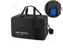 Bolsa esportiva de couro preto para viagens e lazer. Confeccionada com estilo vintage e moderno, é o acessório perfeito para