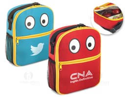 Bolsa Térmica Infantil: Ideal para manter a comida dos pequenos fresquinha durante viagens e passeios. Design moderno