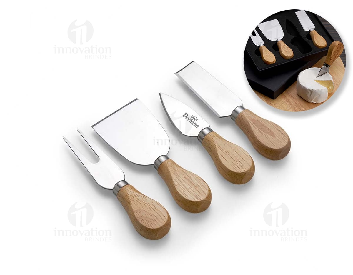 Kit de queijo 4 peças, perfeito para os amantes de queijos e vinhos. Composto por faca, garfo, espátula e tábua de madeira