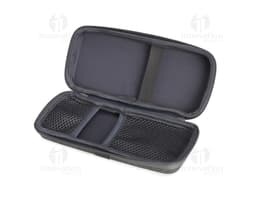 Estojo de metal marrom para armazenar dispositivos eletrônicos. Ideal para manter seus acessórios organizados e protegidos.