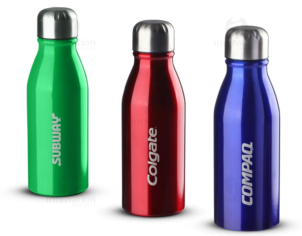 Frasco squeeze de metal de 500ml, ideal para manter sua bebida fresca e saudável. Feito de material transparente e