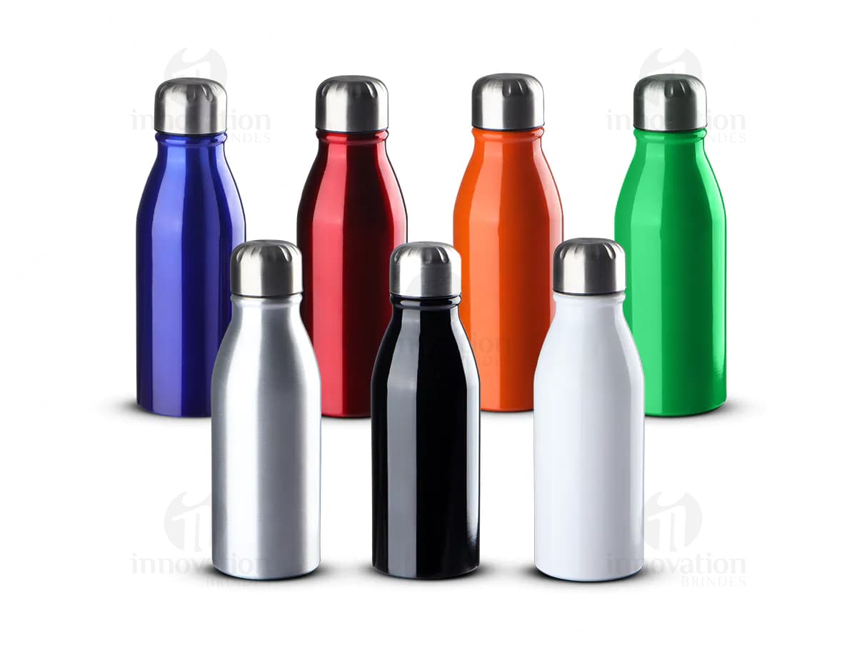 Garrafa squeeze de metal 500ml, ideal para manter sua bebida fresca e saudável em movimento. Feita com material de alta