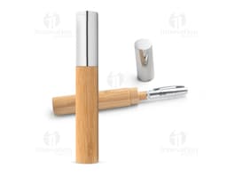 Caneta esferográfica feita de bambu em um estojo. Corpo de metal e detalhes em rosa. Estilo fashion e elegante para uso