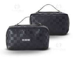 Nécessaire de couro sintético moderno e luxuoso, perfeito para você levar seus acessórios de viagem com muito estilo. Ideal