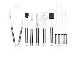 Kit churrasco 10 peças em maleta de couro vintage para viagens de negócios. Design prático e elegante para armazenamento.