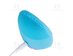 Massageador e Limpador Facial Elétrico em fundo preto, equipamento de tecnologia moderna com design eletrônico. O aparelho