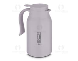 Garrafa térmica transparente de 950ml, feita de plástico, com tampa e alça. Ideal para manter líquidos quentes ou frios por