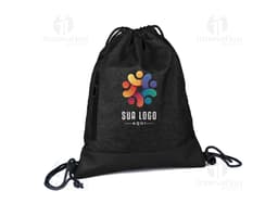 Sacola/Mochila preta de couro moderna, com alça, zíper e bolso. Ideal para viagens, negócios ou compras, acessório de moda