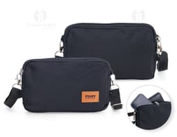 Mini Bolsa Transversal de Nylon preta, ideal para viagens e negócios. Possui alça ajustável, fecho em zíper e design moderno