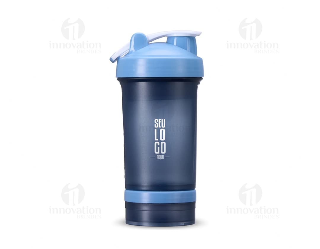 Coqueteleira Plástica 500ml transparente com tampa preta em fundo branco.