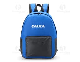 Mochila Nylon 33 Litros preta, resistente e moderna, ideal para viagens e transporte de equipamentos. Com alças de couro
