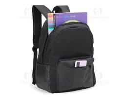Mochila Nylon 33 Litros preta, resistente e moderna, ideal para viagens e transporte de equipamentos. Com alças de couro