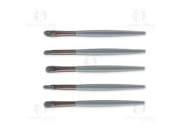 Kit Pincel 5 Peças, composto por cinco pincéis de diferentes tamanhos e formatos. Pincéis de cerdas macias e cabo ergonômico.