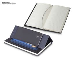 Caderno Capa em RPET preto, feito de couro, contendo dinheiro, chaves, computador, notebook, dispositivos, botões, caneta