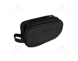 Nécessaire de Poliéster preto com zíper e alça de transporte, ideal para organizar e transportar objetos pessoais e de