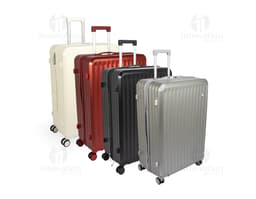 Mala de viagem 105 litros na cor preta, com rodinhas e alça retrátil.