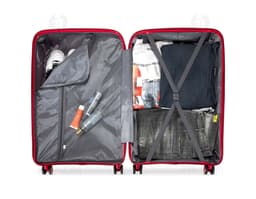 Breve descrição da imagem: Conjunto de malas de viagem 95 litros em 3D, com design moderno e vibrante. As malas são de metal