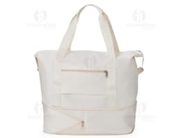 Bolsa esportiva feita de poliéster preto com alças, fecho de zíper e logo de marca branca na frente.