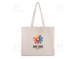 Sacola em algodão rosa, vazia, com alças e elegante. Focada no público feminino, perfeita para compras em lojas de moda e