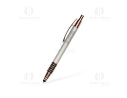 Caneta metal touch na cor prata com detalhes em preto, possui ponta touch para uso em telas sensíveis ao toque.