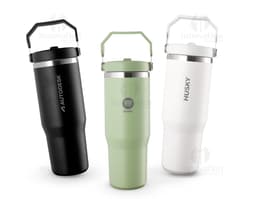 Copo térmico de 800ml em aço inoxidável preto com tampa de rosca e alça.