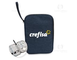 Necessaire para kit tecnológico contendo bolsos e compartimentos para organização de cabos, carregadores e acessórios