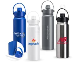 Garrafa térmica de 800ml em metal prateado, com tampa e design clean. Perfeita para manter a temperatura da bebida, seja água