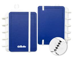 Caderno de disco percalux em prata, design moderno, aberto com papel em branco, teclado, pen drive, equipamento de