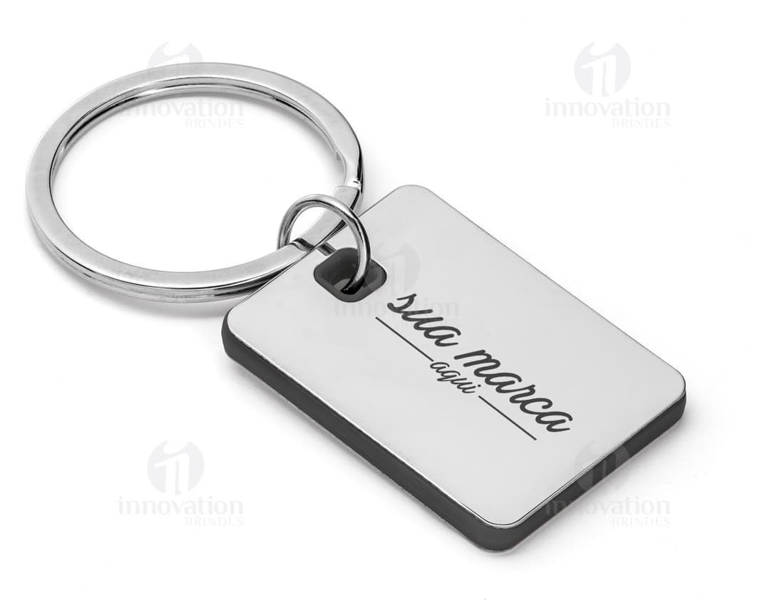 Chaveiro de metal elegante e resistente, perfeito para personalização com a sua marca. Ideal para presentear clientes e