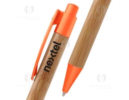 Caneta ecológica feita de madeira sustentável, perfeita para sua rotina de escrita. Ideal para uso em ambiente de negócios