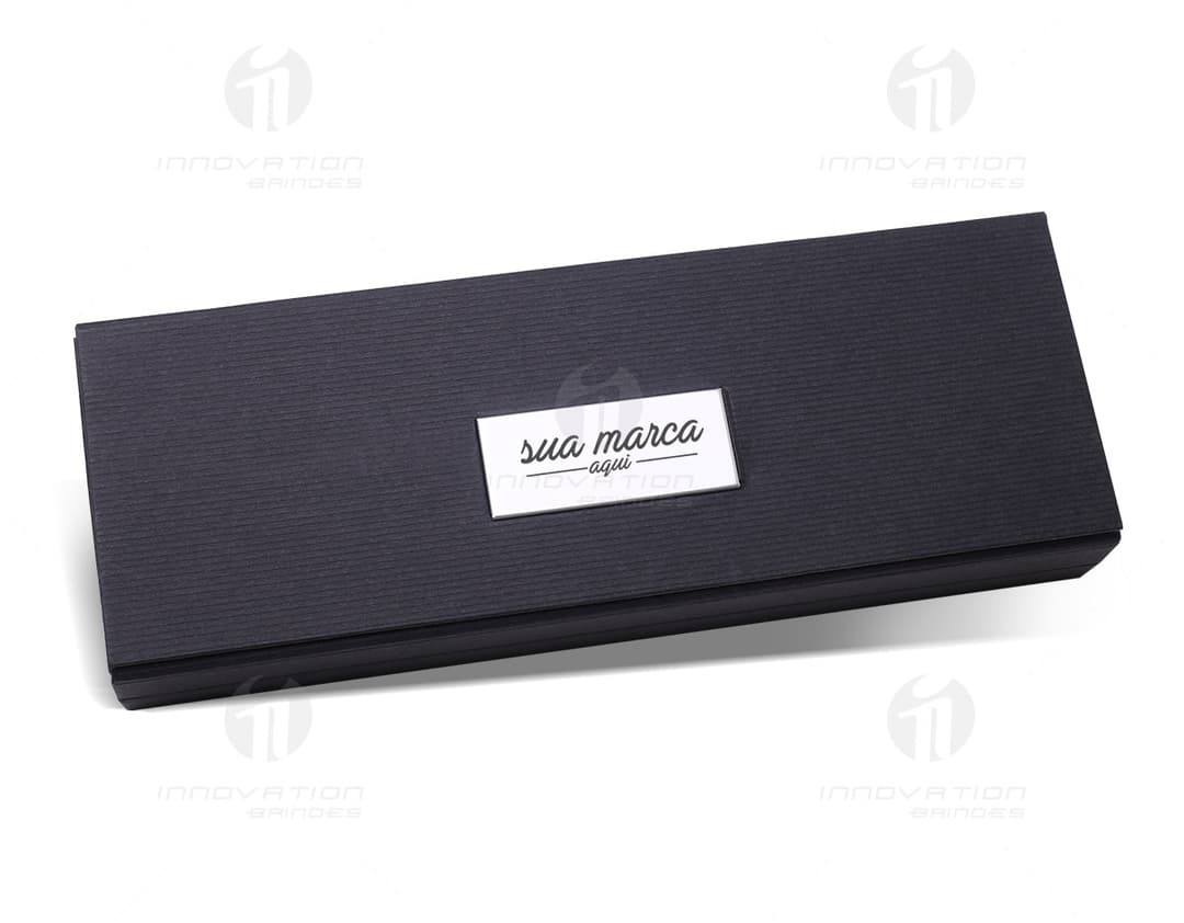 Kit caneta e lapiseira - 03: um conjunto moderno e prático para escrita. Feito em plástico de alta qualidade com detalhes em
