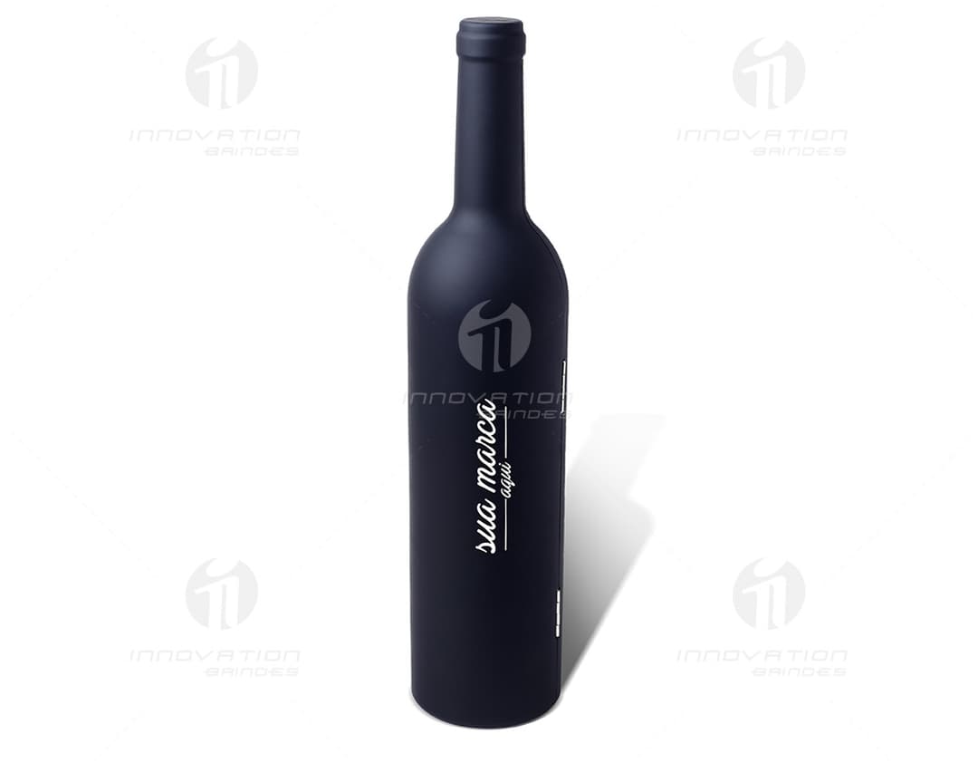 Kit Vinho - 17: A imagem mostra um conjunto de brindes de vinho completos, perfeito para celebrações especiais. Com uma