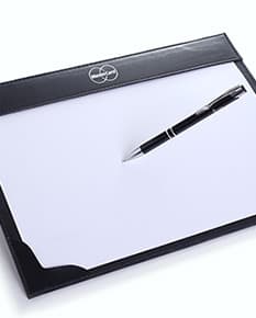 Risque Rabisque em Couro - Perfeito para manter suas ideias organizadas! Este moderno e elegante acessório de escritório é