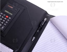 Pasta Convenção em Couro - Ideal para organizar seus documentos e adicionar um toque de elegância ao seu escritório. Feita em