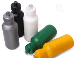 Squeeze plástico 500ml - 01: Mantenha-se hidratado com estilo e praticidade! Este squeeze transparente é perfeito para levar