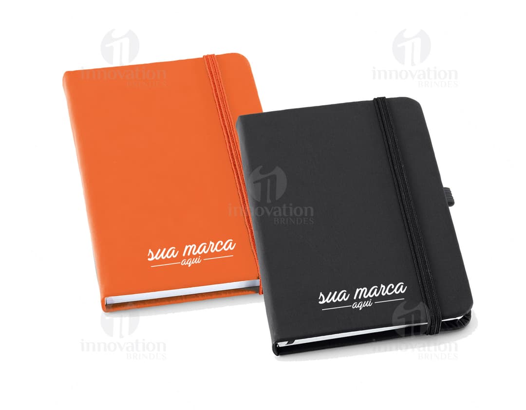Moleskine 17x12 cm - 18: Caderno de couro preto perfeito para organização no escritório. Ideal para anotações, compromissos e