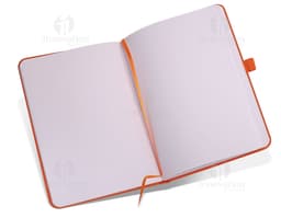 Moleskine 17x12 cm - 18, um elegante caderno de couro para escrita e organização de suas ideias. Ideal para o escritório