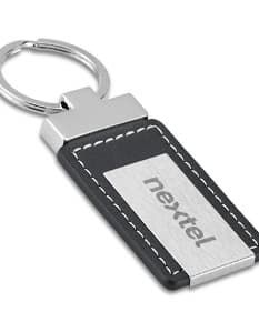 Chaveiro de metal e couro - 05, gadget moderno para o dia a dia. Conecte-se com estilo e praticidade. Ideal para guardar suas chaves de forma segura e organizada. Compatível com qualquer dispositivo eletrônico. Adquira o seu agora! #Chaveiro #Metal #Couro #Tecnologia