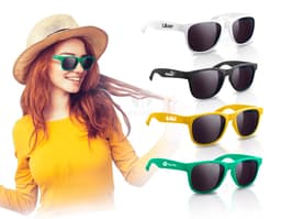 Óculos de sol modernos e estilosos para um verão cheio de elegância. Proteja seus olhos com muito estilo com nossos óculos de