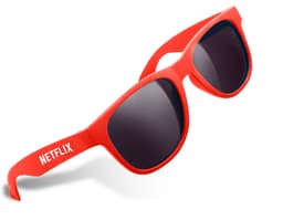Óculos de sol - 02: Proteja seus olhos com estilo e elegância! Esse acessório moderno e fashion combina design 3D, cores
