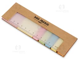 Régua com post-it para te auxiliar no escritório, na escola ou em casa. Feita em madeira, essa ferramenta de medida é