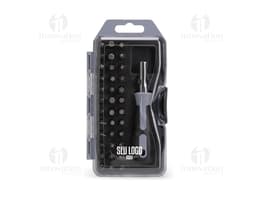 Kit de ferramentas de 37 peças em um telefone celular moderno, com teclado, tela e botões pretos. O equipamento de