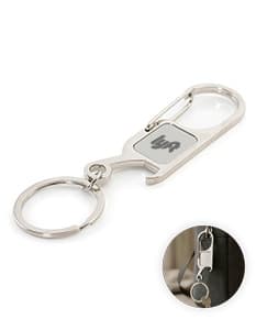 Chaveiro de metal com design de handcuff em close-up, incluindo anel e corrente, indicando segurança e controle.
